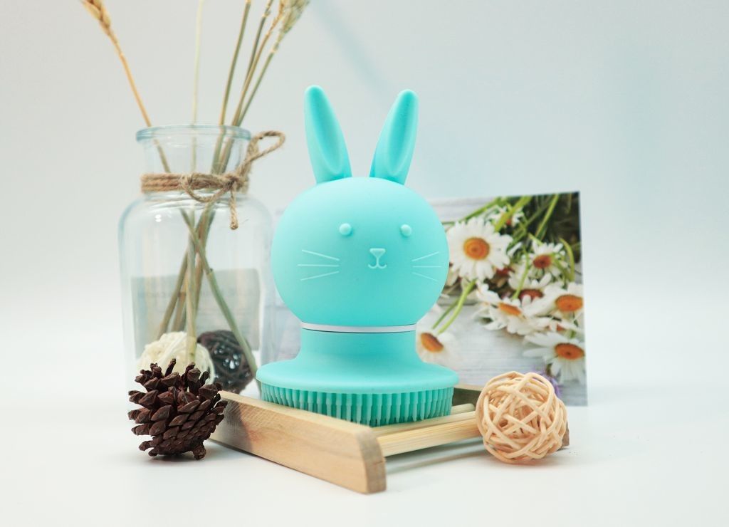 Blue Rabbit Shaped Silicone Body Scrubber High Temperature Resistant